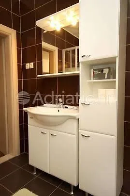 Kneze Nikolina Apartamento *