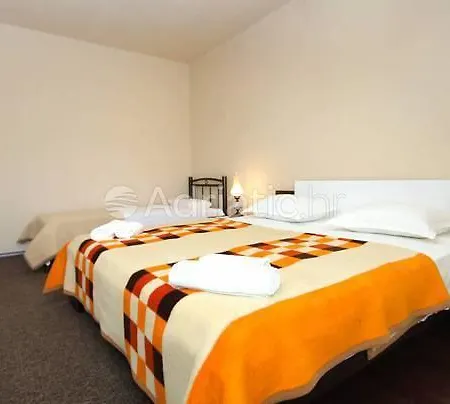 Kneze Nikolina Apartamento Račišće